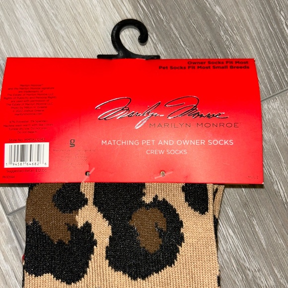 Matching Marilyn Monroe Leopard Doggie & Me Grip Socks - Picture 5 of 5